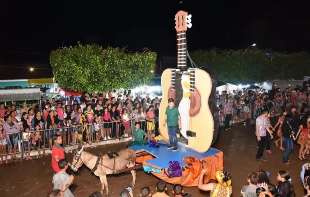 Carroceata promete espetáculo de cores, criatividade e shows nesta sexta (14) em Limoeiro de Anadia