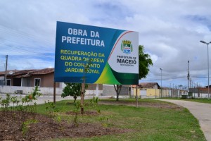 Secretaria Municipal de Proteção ao Meio Ambiente (Sempma) recuperou a quadra de areia do Conjunto Jardim Royal.