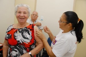 Alagoas deu início nesta segunda-feira (25) à campanha de vacinação contra H1N1, H3N2 e Influenza B.
