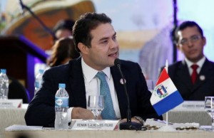 Governador Renan Filho confirmou reunião dos governadores do Nordeste nesta quinta-feira (19) em Maceió e ressaltou importância de unificar pauta para discutir com nova equipe do governo federal.