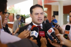 Governador garantiu nesta segunda-feira (9) que Estado está em busca de responsáveis pelos atos que envergonharam Alagoas na final do Campeonato de Futebol profissional, ocorridos no Estádio Rei Pelé, domingo (8).