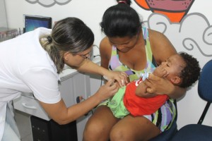 Até meio dia desta sexta-feira (13), 81,81% da população já havia sido imunizada 