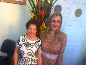 Taciana Omena (direita) representou a OAB/AL na solenidade realizada na Assembleia Legislativa