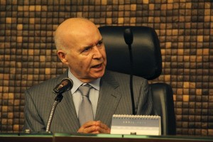 Canotilho em visita ao Pleno do TJ, na terça-feira (3). 