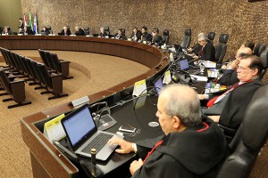 Sessão do Pleno ocorreu na manhã desta terça-feira (19)