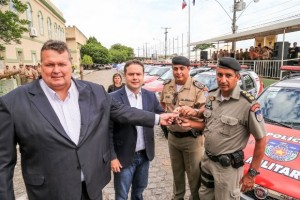 Expectativa é que até o final de 2017, 600 viaturas sejam cedidas às policias Civil e Militar, garantiu o governador na solenidade de entrega de novos veículos nesta segunda-feira (4)