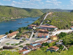 Cidades como Maragogi, São Miguel dos Milagres, Piranhas (foto), entre outras, tornam o Estao um destino diferenciado