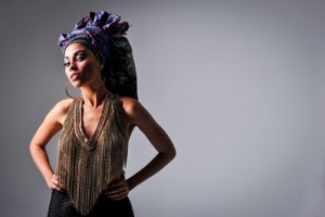 Compositora Naná Martins, com o espetáculo Nada por Mim é atração do Teatro é o Maior Barato nesta quarta-feira (6).