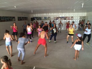 Aula-de-dança-na-Vila-Olímpica-768x576