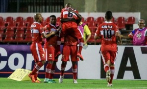  CRB volta ao reencontrar seu torcedor nesta terça-feira (30) em partida que terá transmissão da Rádio Difusora.