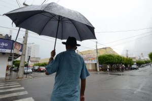 Previsão aponta chuvas isoladas no Litoral, Zona da Mata e Agreste neste sábado (20).
