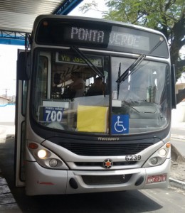  Linhas de ônibus recebem reforço no domingo (21) por causa do concurso público da Ufal