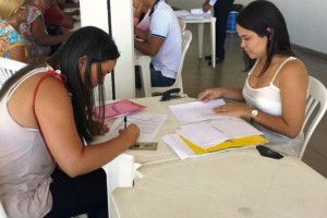 Assinatura dos contratos iniciou nesta segunda e segue até a próxima quinta-feira (15). Foto: Secom Maceió. 