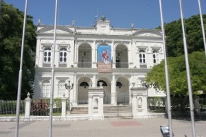 Mupa recebe a partir desta segunda-feira (17) mais uma exposição, desta vez “Reinvenção de Trajetórias entre Signos”, da artista plástica Alessandra Cunha.