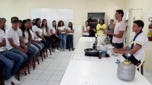 Alunos de Neópolis (SE) atravessaram o rio São Francisco em busca de conhecimentos na Uneal de Arapiraca.