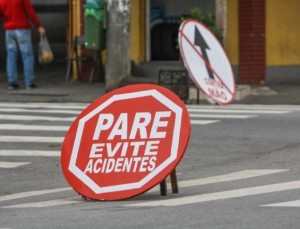 Detran-AL convida população nesta quinta-feira (17) à reflexão sobre como é possível evitar acidentes.