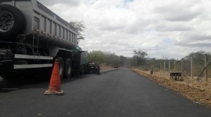 Rodovia em Minador do Negrão recebe 14 quilômetros de asfalto totalmente recuperado pelo Governo do Estado nesta quinta-feira (29).
