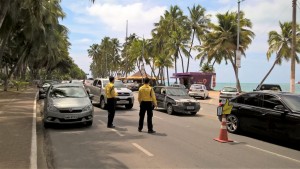 Agentes_de_transito_SMTT_Maceio-1024x578
