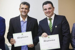 Prefeito Areski Freitas (à direita) e seu vice José Alfredo foram diplomados pela Justiça eleitoral de União dos Palmares