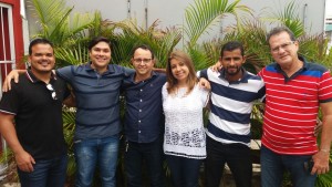 Zeca Farias (camisa vermelha) lidera a chapa do PCdoB em Rio Largo