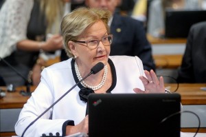 Senadora Ana Amélia (PP/RS) é autora da PEC que torna o voto facultativo
