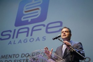 No lançamento do Siafe Alagoas nesta sexta-feira (27), governador Renan Filho ressaltou que novo sistema aperfeiçoa tecnologia com integração de todos os procedimentos orçamentários, financeiros e contábeis do Estado