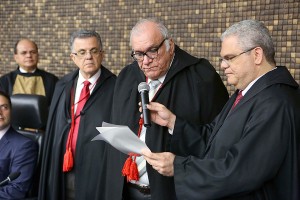 Desembargador José Carlos Malta (ao centro): 'impossível admitir cidadania sem ética' 