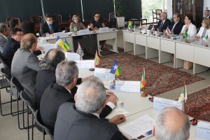 Ministra Cármen Lúcia e presidentes dos TJs do país em reunião, nesta quinta-feira (12)