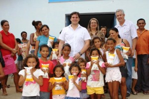  Primeiras entregas foram realizadas nesta terça-feira (10), em diversas comunidades; Programa beneficia 900 famílias