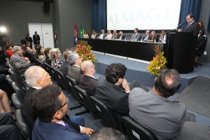 Solenidade de posse ocorreu no auditório da Esmal, nesta segunda-feira (9)