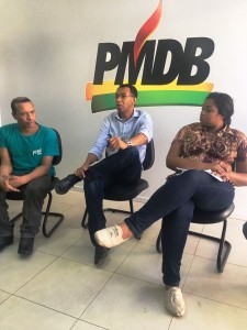 Vanderlei Lourenço (ao centro) diz que partido tem obrigação de apresentar candidaturas em todos os níveis 