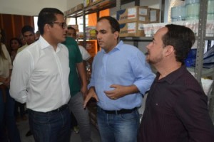 Acompanhado pelo Secretário de Estado da Saúde, Renato Filho realizou entrega na manhã desta quarta (19) 
