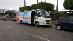 Ônibus ficará estacionado até a sexta-feira (26) na Praça Padre Júlio Albuquerque, em frente à Igreja Matriz