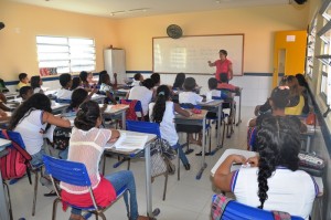 Salas da nova escola foram entregues e mudança aconteceu na última quarta-feira (10); Mudança foi consentida pelos pais 