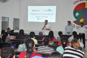 Projeto do Drive-Cocada foi apresentado pelo prefeito Cacau às cocadeiras, durante uma reunião, na noite dessa segunda-feira (22)
