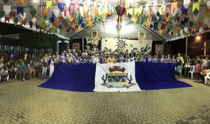 Público de todas as idades respondeu ao chamado da Prefeitura Municipal e participou, na noite desta segunda-feira (26), da penúltima noite dos festejos juninos no município
