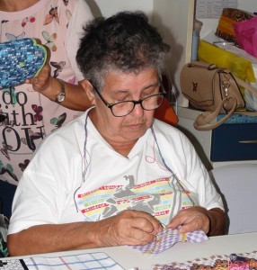 Voluntárias da Apala irão transformar os fardamentos em utensílios