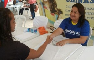 Durante todo o dia, os consumidores do município foram atendidos e tiveram acesso à abertura de reclamações e tiraram dúvidas quanto ao que consta no Código de Defesa do Consumidor (CDC), além de receber cartilhas educativas e exemplares de CDCs