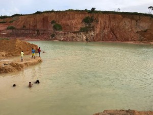 A secretaria está agilizando rapidamente o estudo da água junto com o Instituto do Meio Ambiente (IMA), a Defesa Civil Municipal e o Serviço Autônomo de Água e Esgoto (SAAE) 