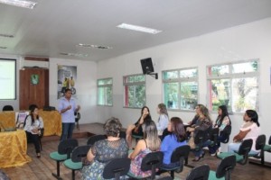 Equipe da Semudh durante capacitação para a equipe que irá atuar no Centro de Referência de Atendimento à Mulher em Situação de Violência (Ceam), em União dos Palmares