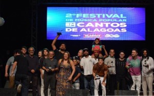 Resultado do Em Cantos saiu na madrugada desta sexta-feira (3) logo após a apresentação dos 16 finalistas da competição, no Centro Cultural e de Exposições Ruth Cardoso