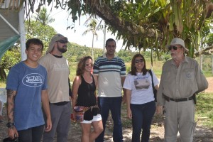 Trabalho está sendo feito na Ilha do Guedes