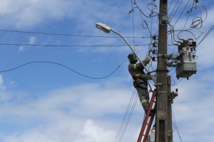 Eletrobras realiza mutirão de corte por inadimplência em todo o Estado