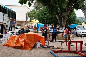 montagem-festa_foto-vitor-menezes (7)