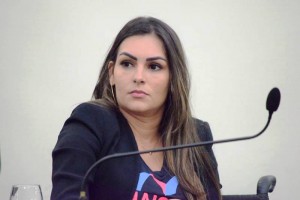 DEP THAISE GUEDES (2)